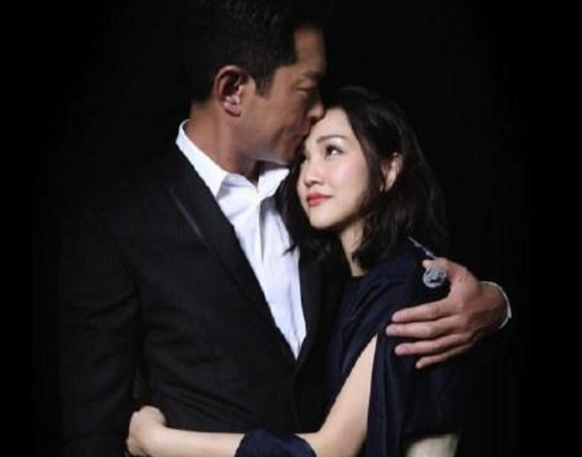 古天乐微博晒"摸脸杀",女主一脸幸福,得知真相后粉丝心碎了!
