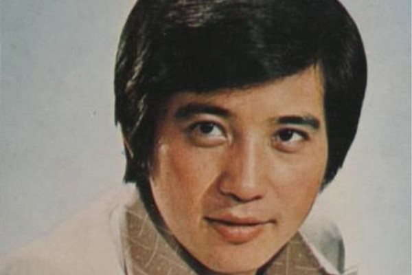 《亲爱的她们》中的秦汉魅力不减,古稀之年依然让人无法抗拒