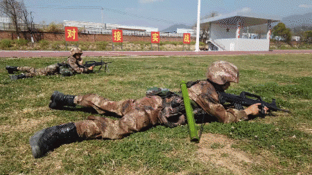 滇西高原新兵考核火热进行,一组动图带你直击