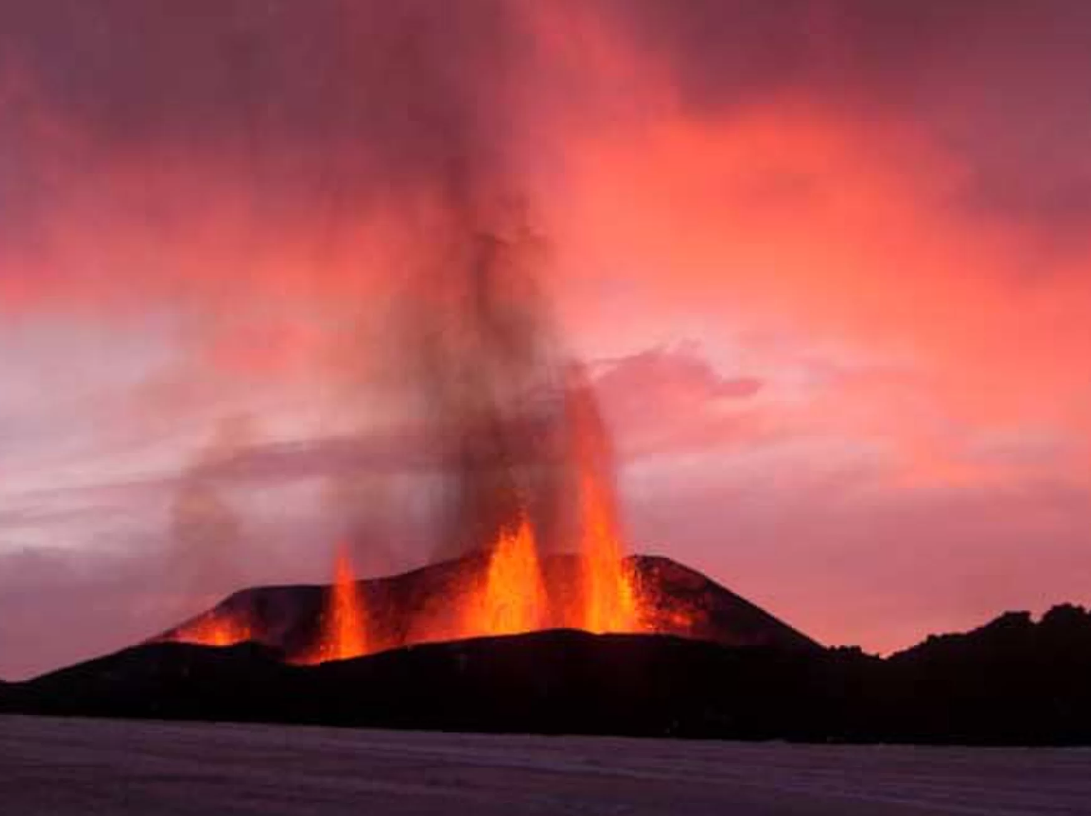 科学:为什么冰岛的艾雅法拉火山会爆发