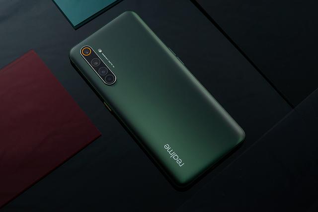 realme真我x50 pro图赏:莫兰迪色系呈现潮流艺术感