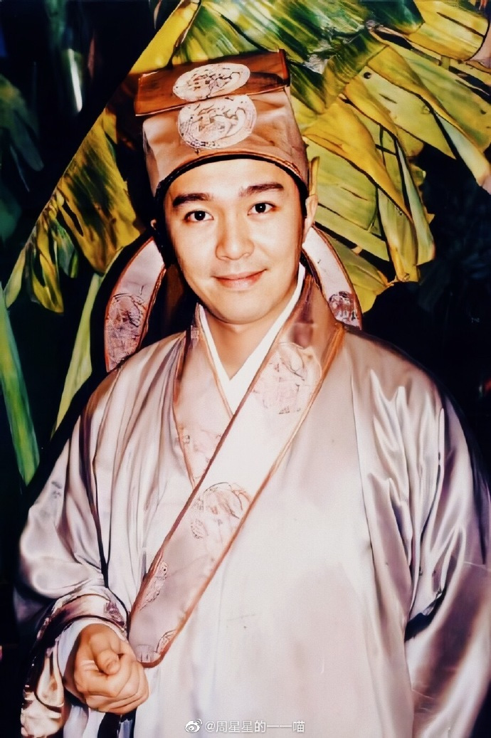 万物皆可云#前几个星期看了《审死官》,但是一直