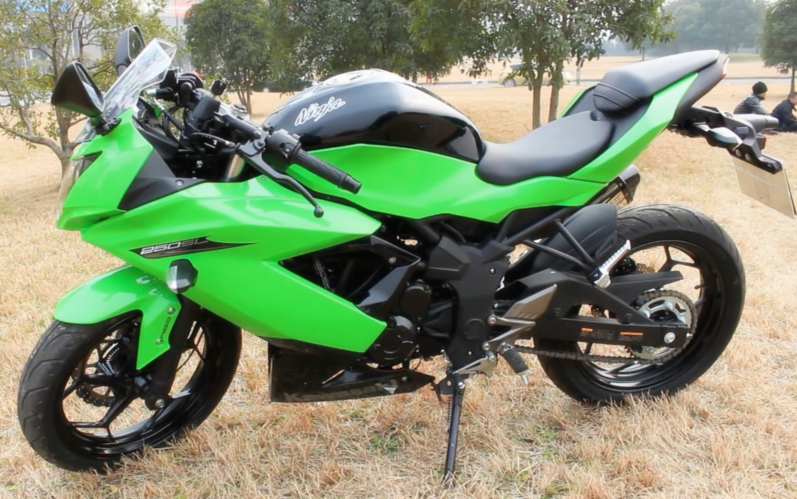 250cc,带abs,川崎z250sl打破传统单缸摩托!