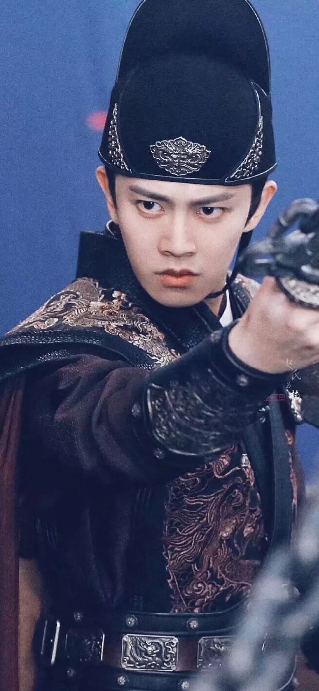 《锦衣之下》陆廷对陆绎:我看你当锦衣卫屈才了!并不是一句气话