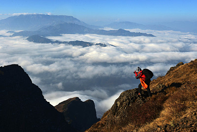 鸡公山位于云南省昭通大山包西部,是中国最深的玄武岩大峡谷