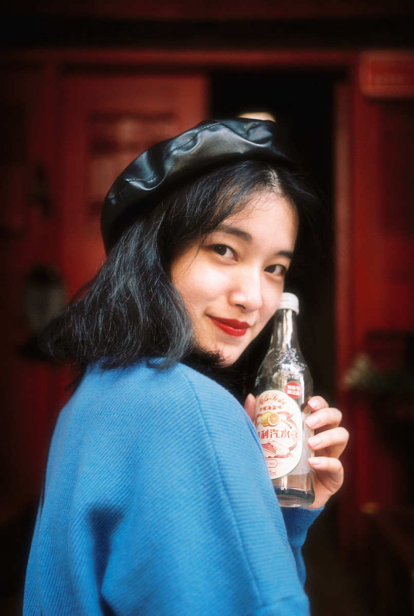 人像写真-蓝色毛衣少女