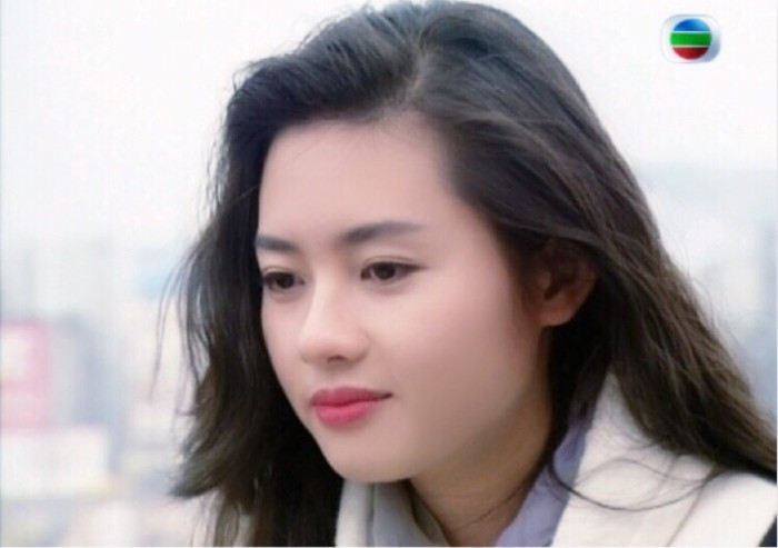 不老女神李丽珍,早期照片清丽脱俗,美得无可挑剔!