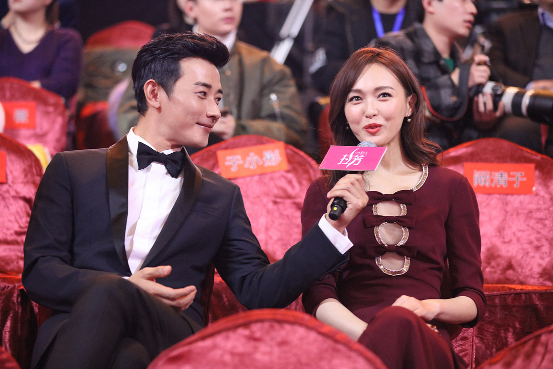 手术后,罗晋努力工作还清医疗费用,但苗圃却表示喜欢成熟稳重的男人