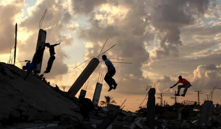 叙利亚陷入战争,一组照片让人触目惊心,看完忍不住鼻酸