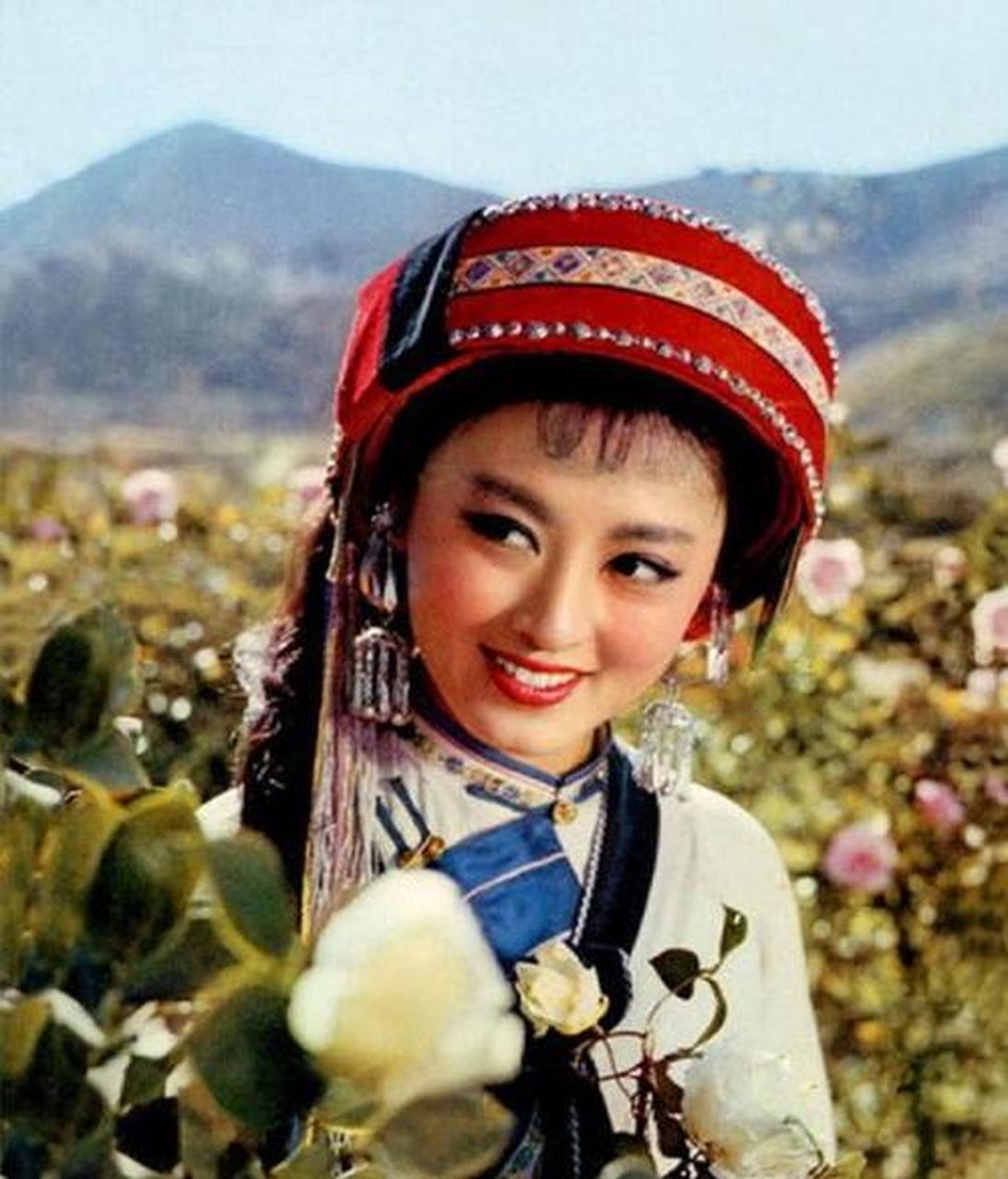 回到古代过七夕#相传土司热布巴拉家向阿诗玛家提亲,没有结果,便把
