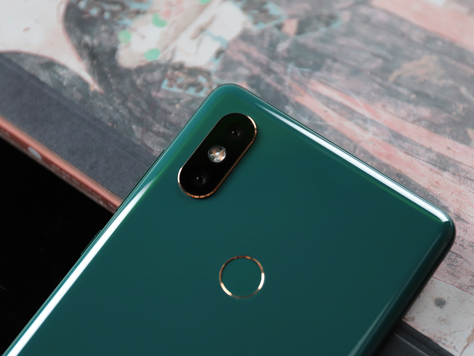 翡翠绿致敬敦煌色彩艺术 小米mix 2s翡翠艺术版图赏