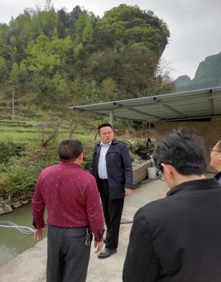 陆国栋到猴场河开展巡河工作