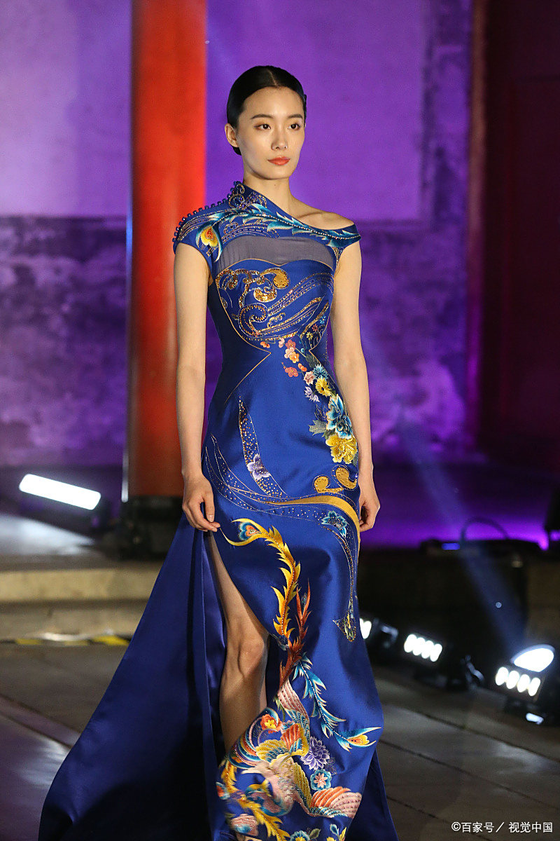 浓浓的中国风时装走秀