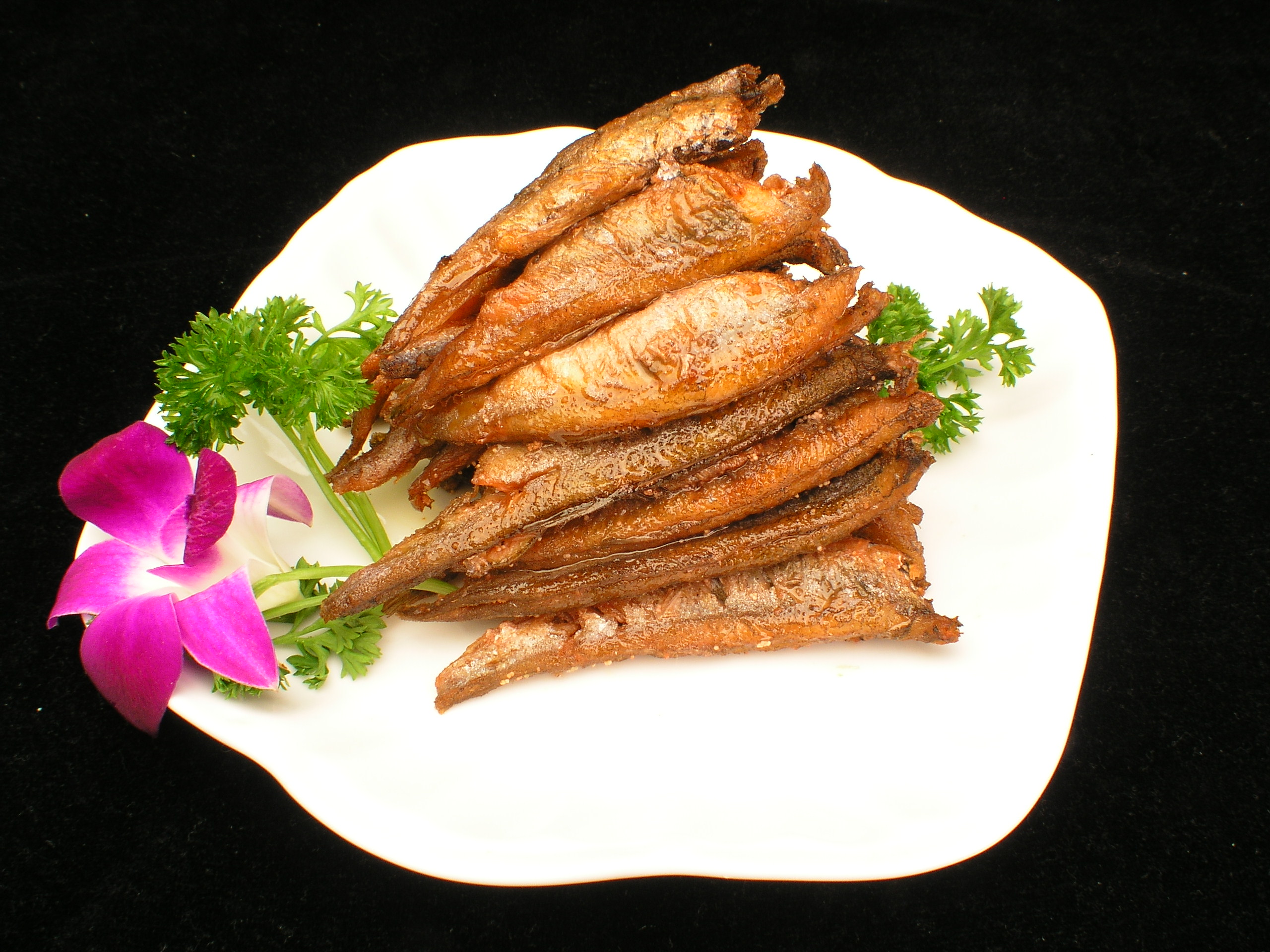 每天六道新花样:今天有没有你喜欢的菜 烤仔鱼