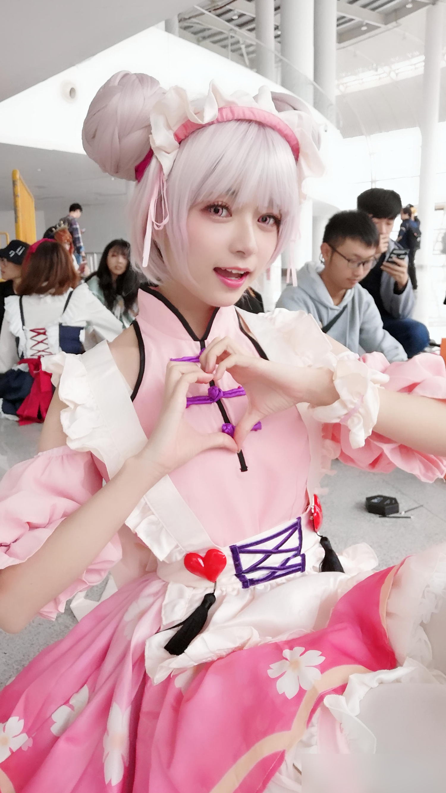 国人coser:咲夜_心属咲白 扮演的女仆装小乔