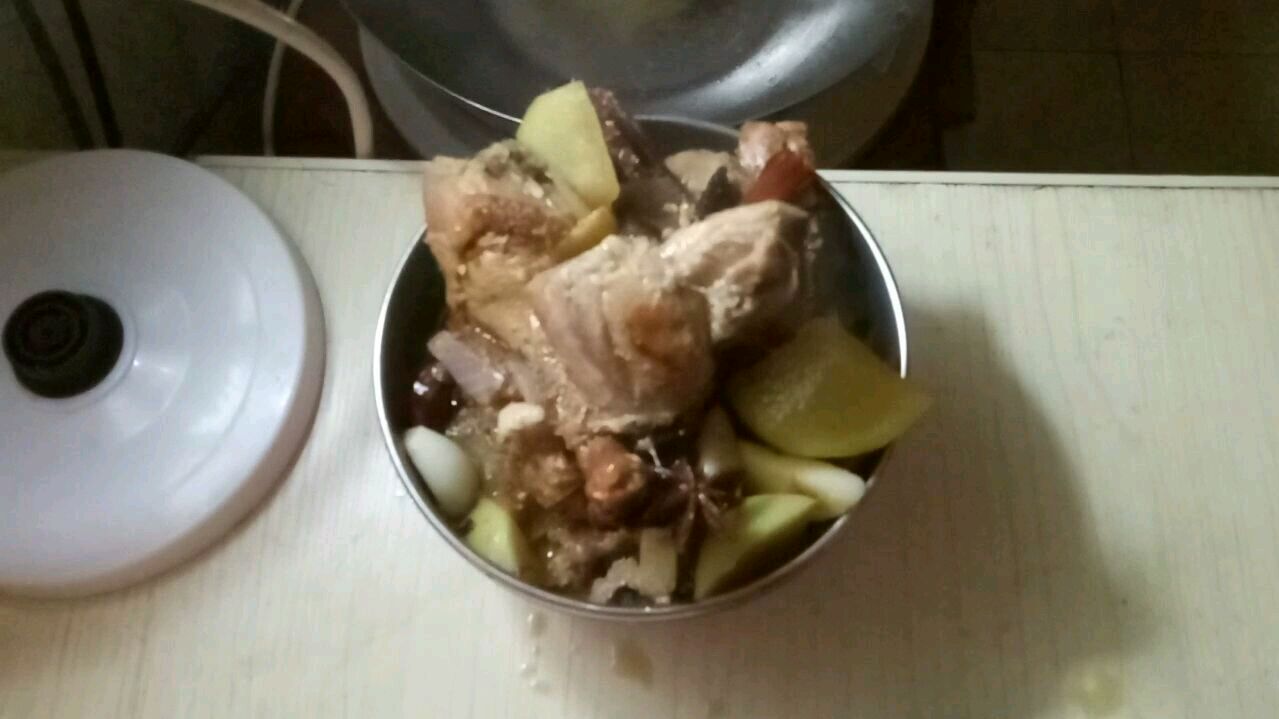 剩的烤鸭凉了没法吃,可以烧一下,味道还不错