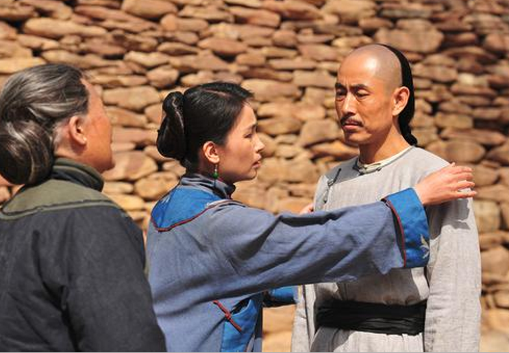 于成龙:聪明的人在任何情况下都不会方寸大乱,让人佩服