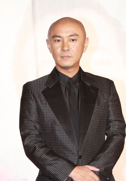 张卫健最舍不得删的几张照片,第4张许多人拿来当壁纸!