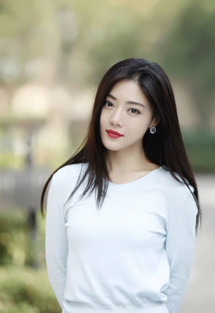 被韩媒称赞为中国的全度妍邓家佳