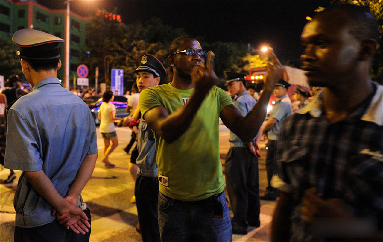 广州街头30多万黑人,他们的生存方式是怎样的?讲出来你可能不信
