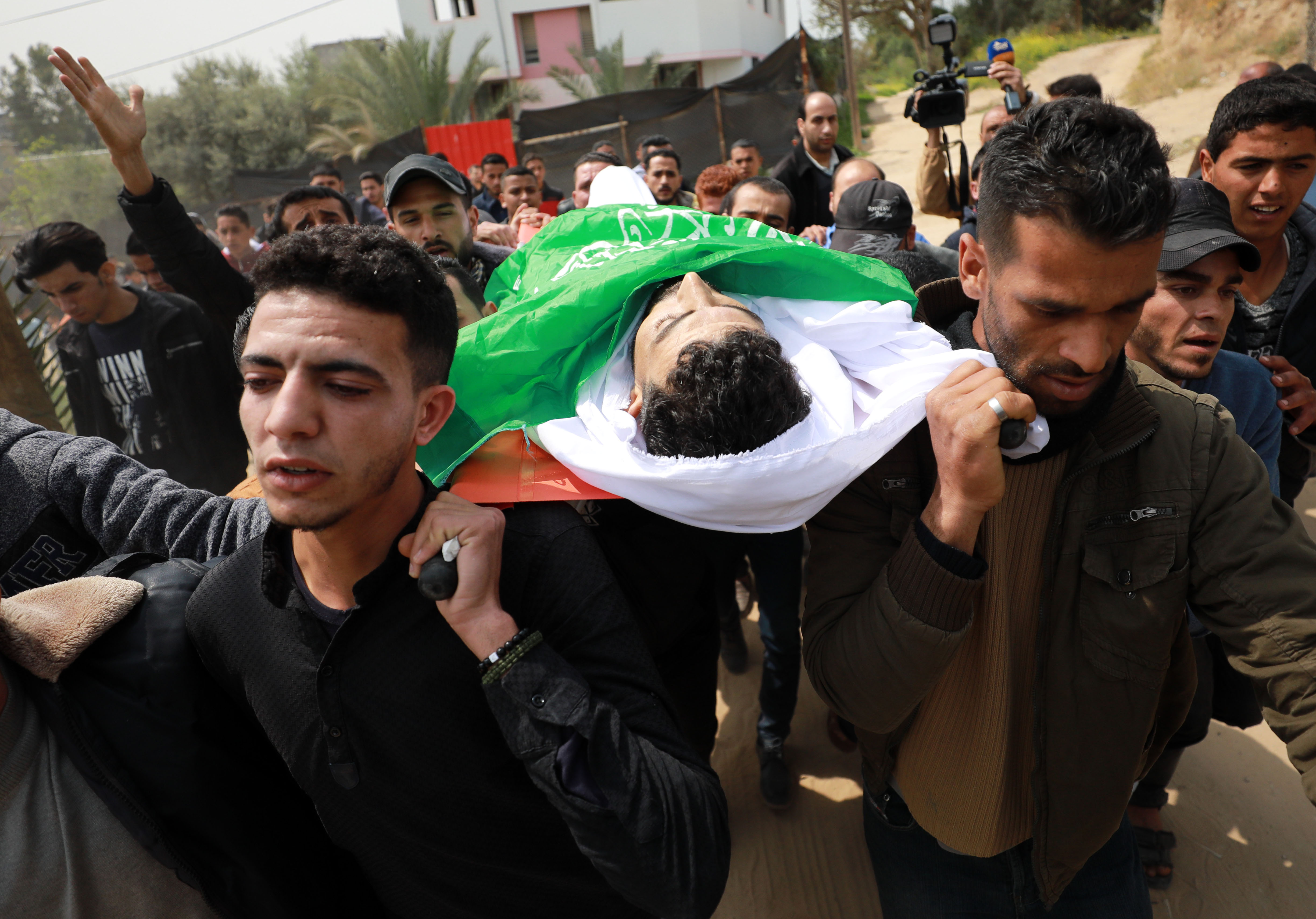 两名巴勒斯坦人被以军士兵开枪打死(1)