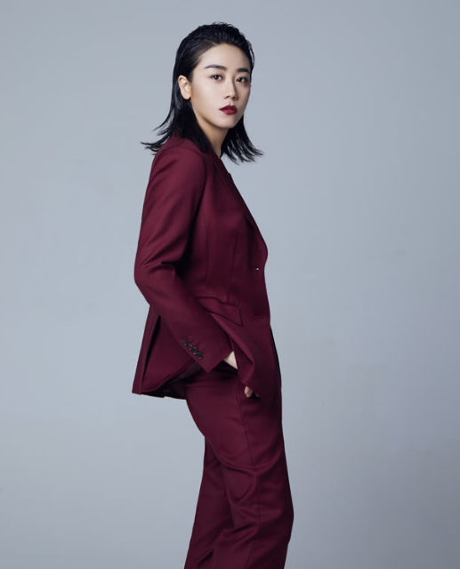 开心麻花冯秦川写真干练时尚,轻雅痞风撩人