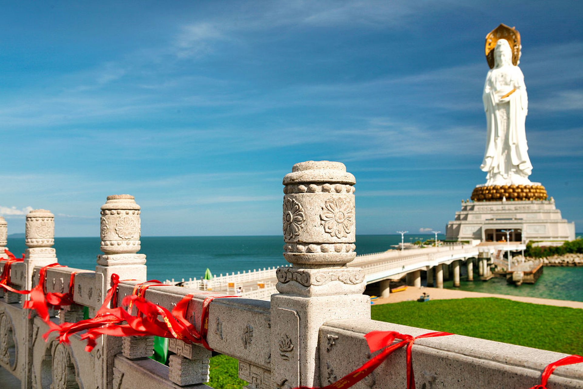 95到了三亚旅行,怎能错过南山寺呢?