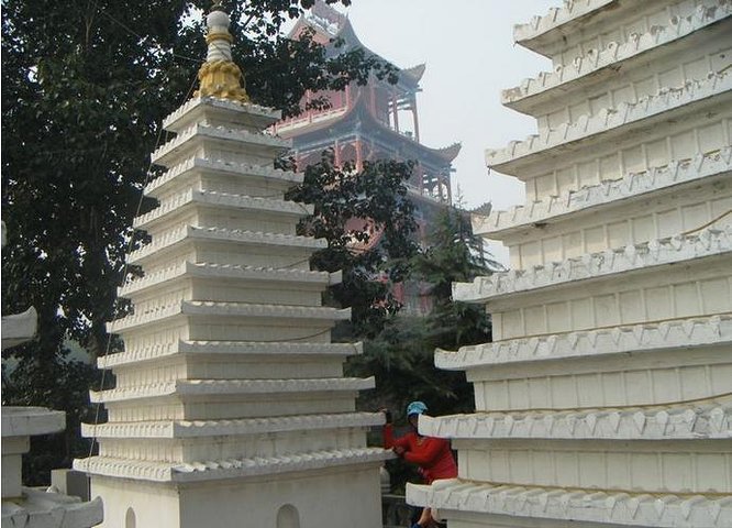 京华园,位于新乡市小冀镇,是一个免费开放的人工景区