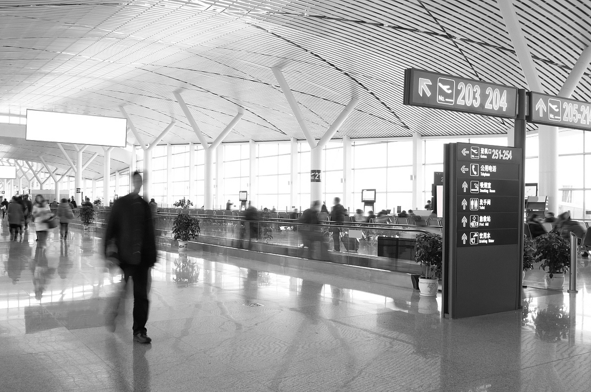 淮安涟水国际机场位于涟水县,距市中心和县城22km和10km,为4d级国际