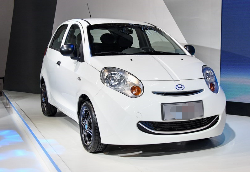 路盛s12018款iev360豪华型,符合年轻人审美,回头率相当的高!