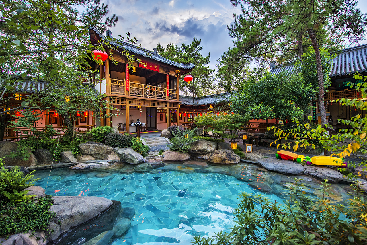 在唐风温泉感受唐风唐韵,享受不一样的温泉感受!