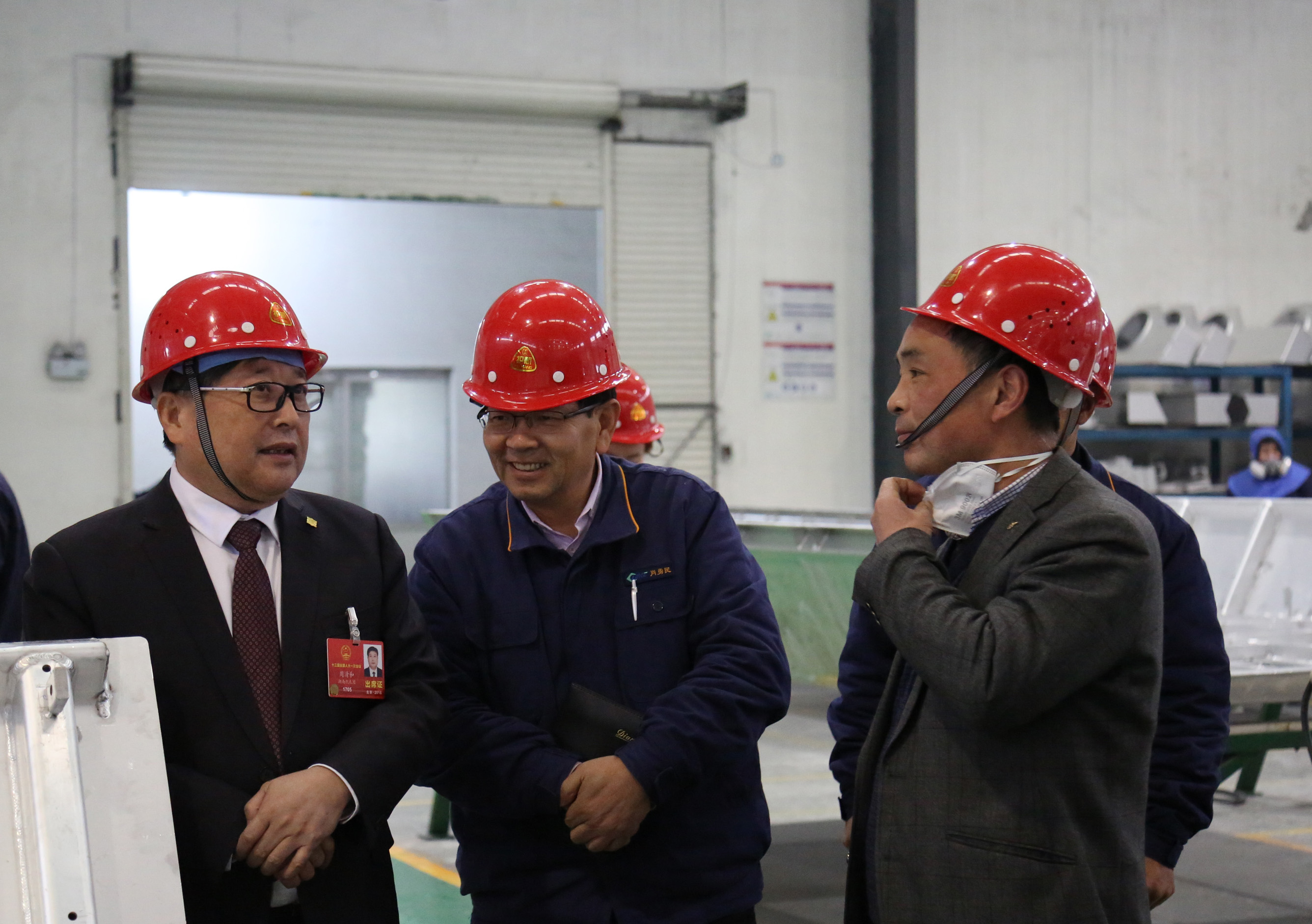 用创新擦亮中国制造"名片"——全国人大代表周清和的履职故事