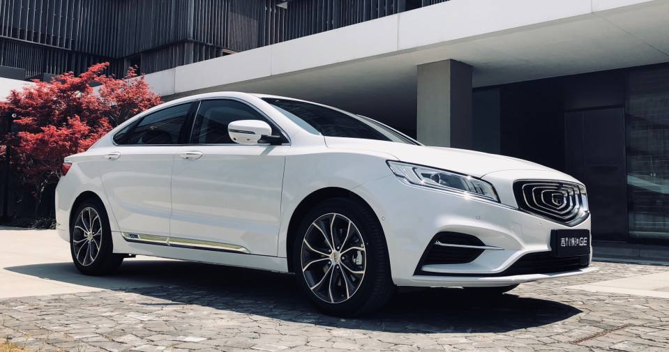 全新吉利ge11纯电动轿车出现了,外形酷炫,续航可达410公里