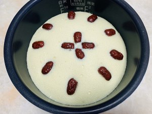 电饭锅怎么蒸蛋糕?面点师教你正确做法,香甜蓬松,保证一次成功