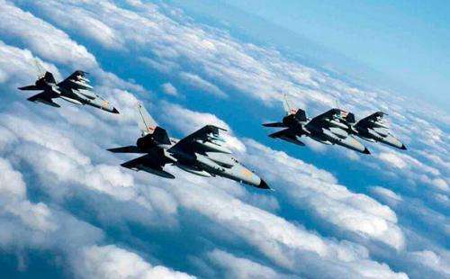 开国上将躺在病床上指挥战斗,粉碎美国空军神话,至今不敢提此事