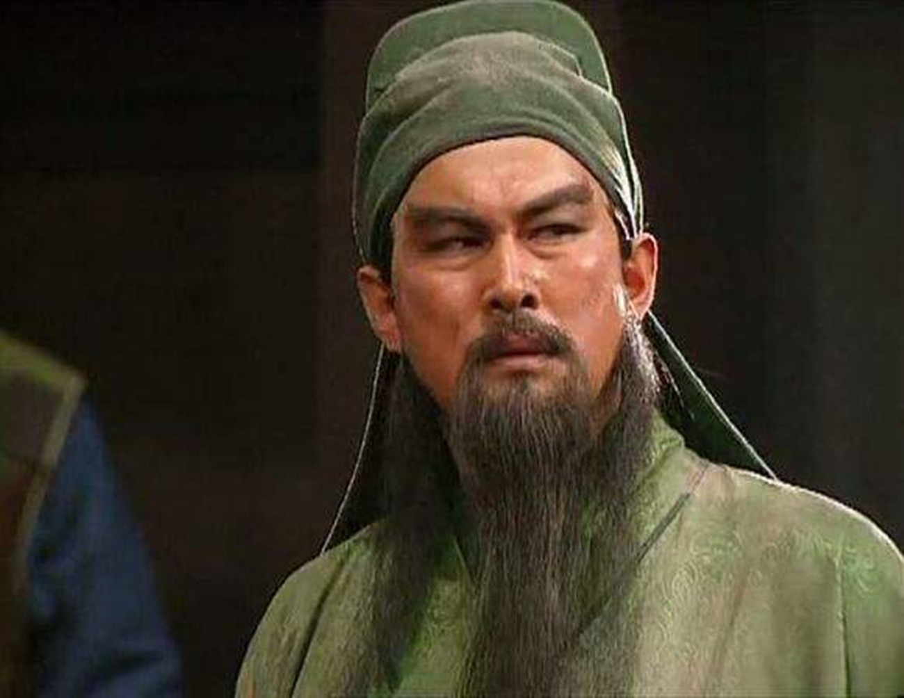 为何关羽的雕像总是闭着眼睛的?民间这两种说法,你认同哪一种?