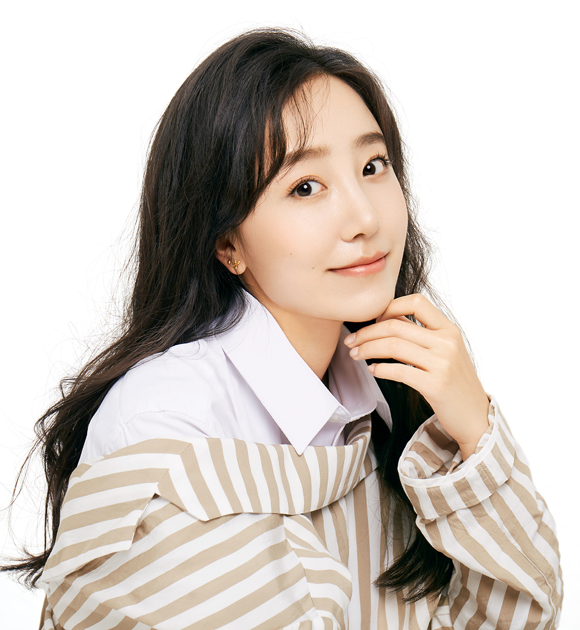 隋欣燃最新写真曝光 清新自然尽显知性气质美