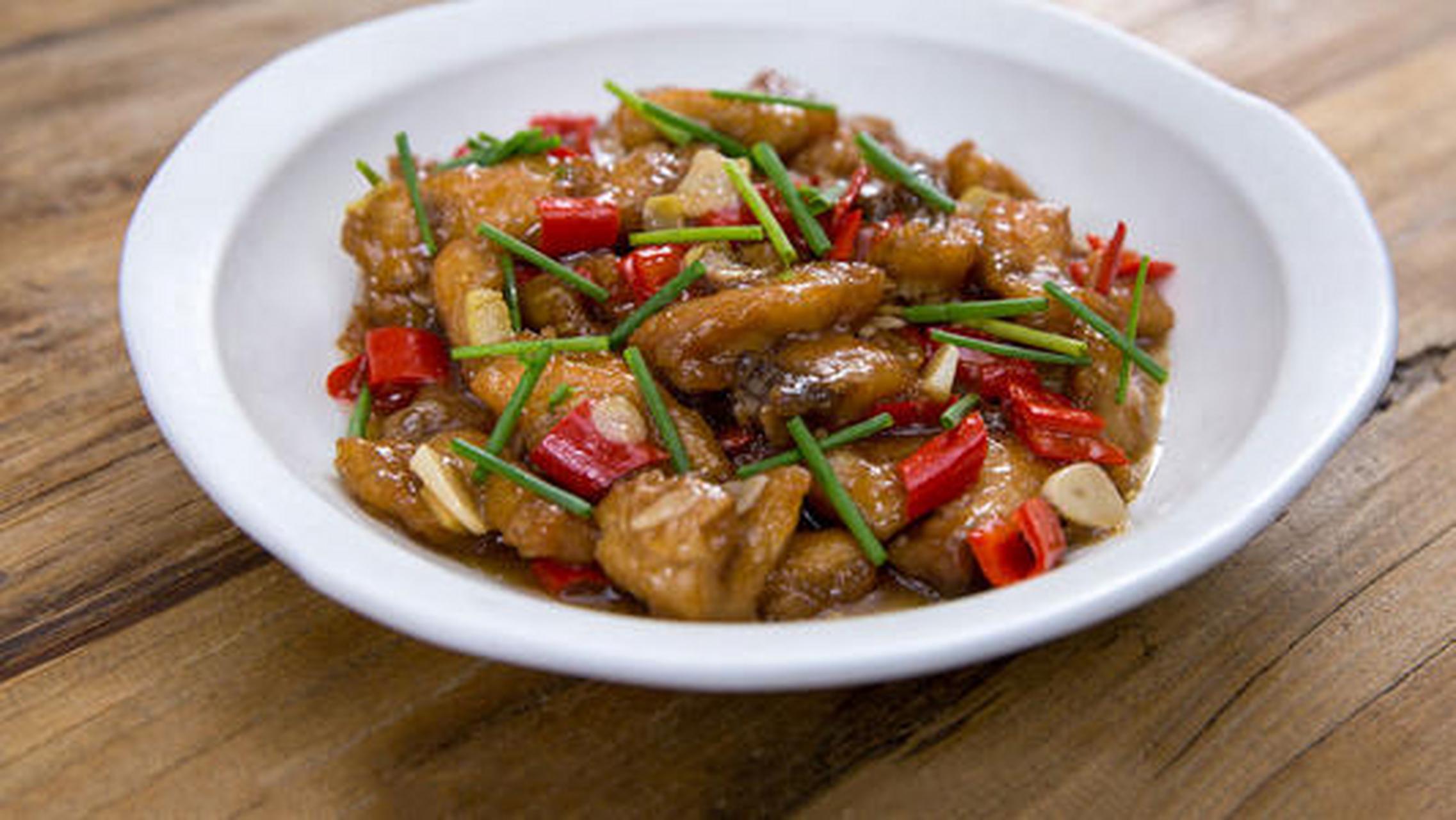 小炒鱼,是赣南客家菜肴之代表.