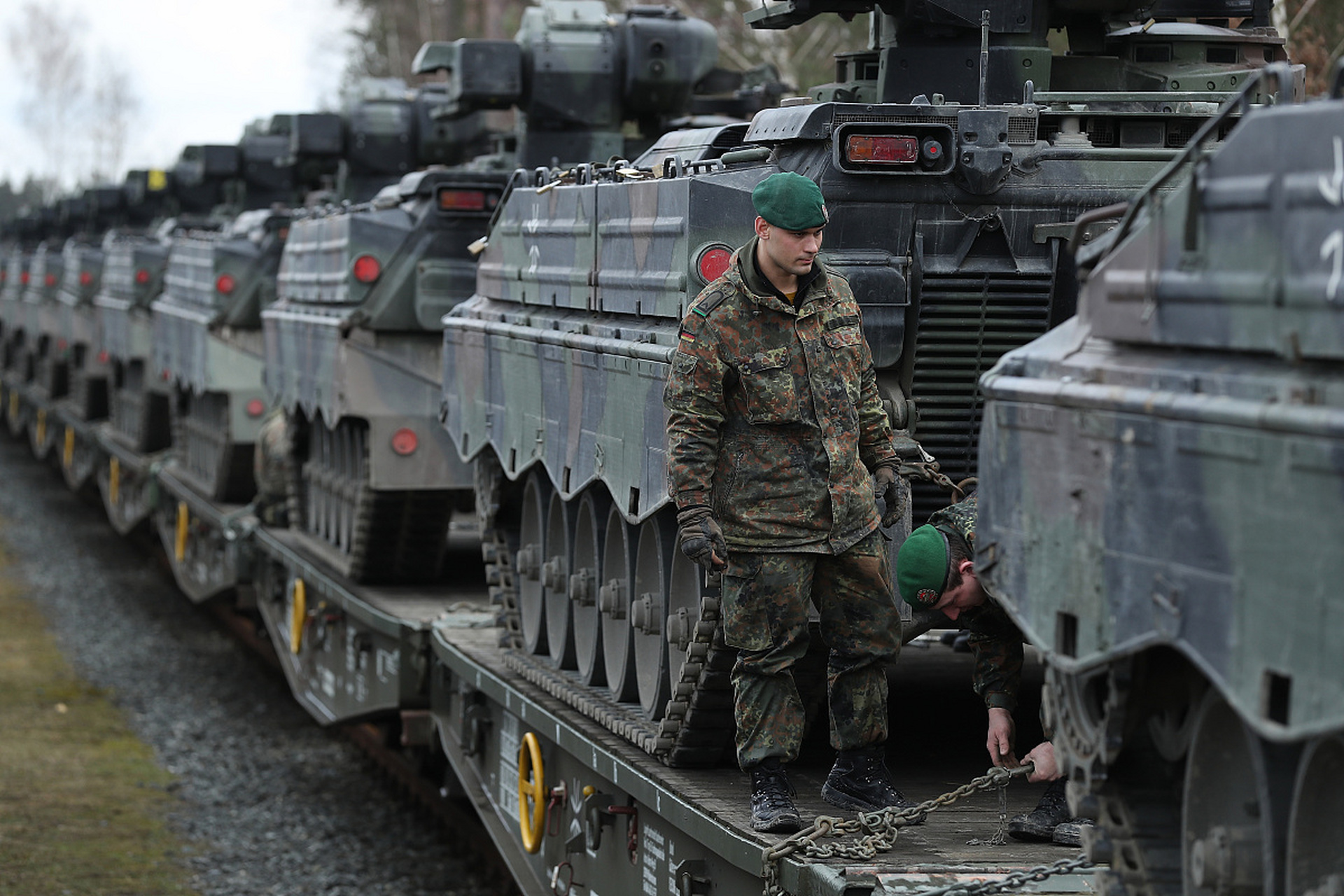 德国国防部在北约峰会第一天表示,德国已敲定对乌克兰的 7 亿欧元