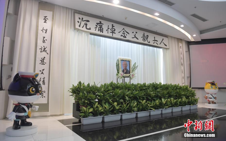 中国动画界送别"黑猫警长爷爷"戴铁郎