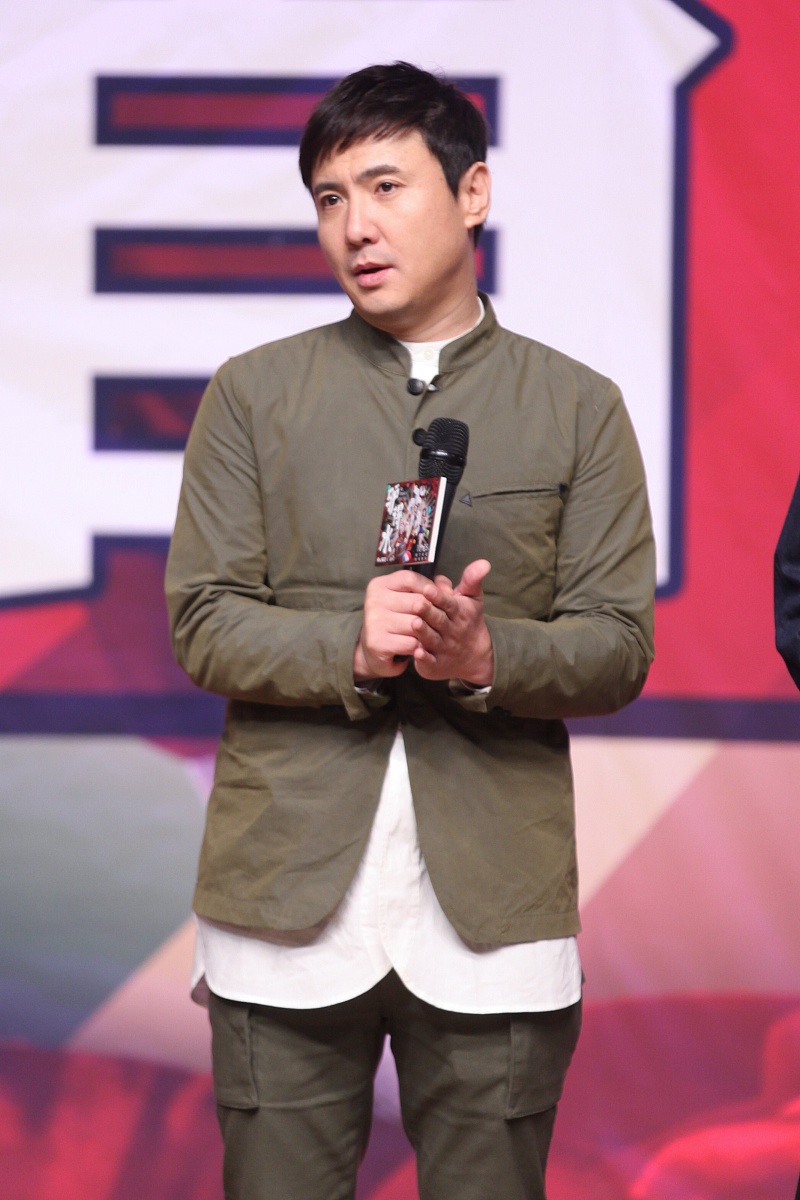 沈腾婚礼旧照曝光:从军艺校草到喜剧之王,颜值崩塌却赢回观众心