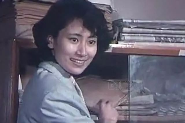 陈燕华近照曝光,如今家庭幸福,声音甜美似少女