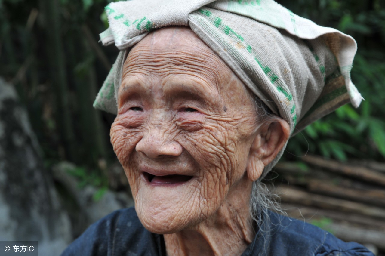 127岁老人61岁生下小儿子,124岁上山砍柴吃两碗米饭,有人质疑