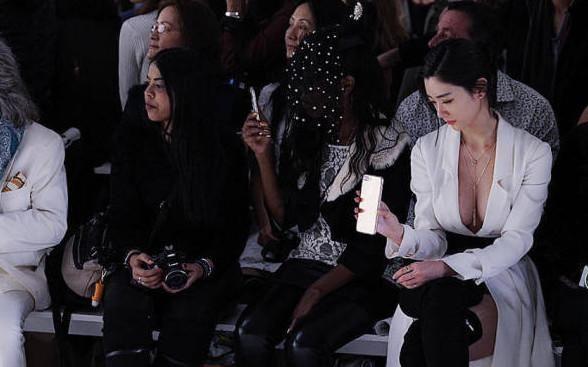 "亚洲第一美女"克拉拉竟然没穿内衣!网友:身材好就是任性!