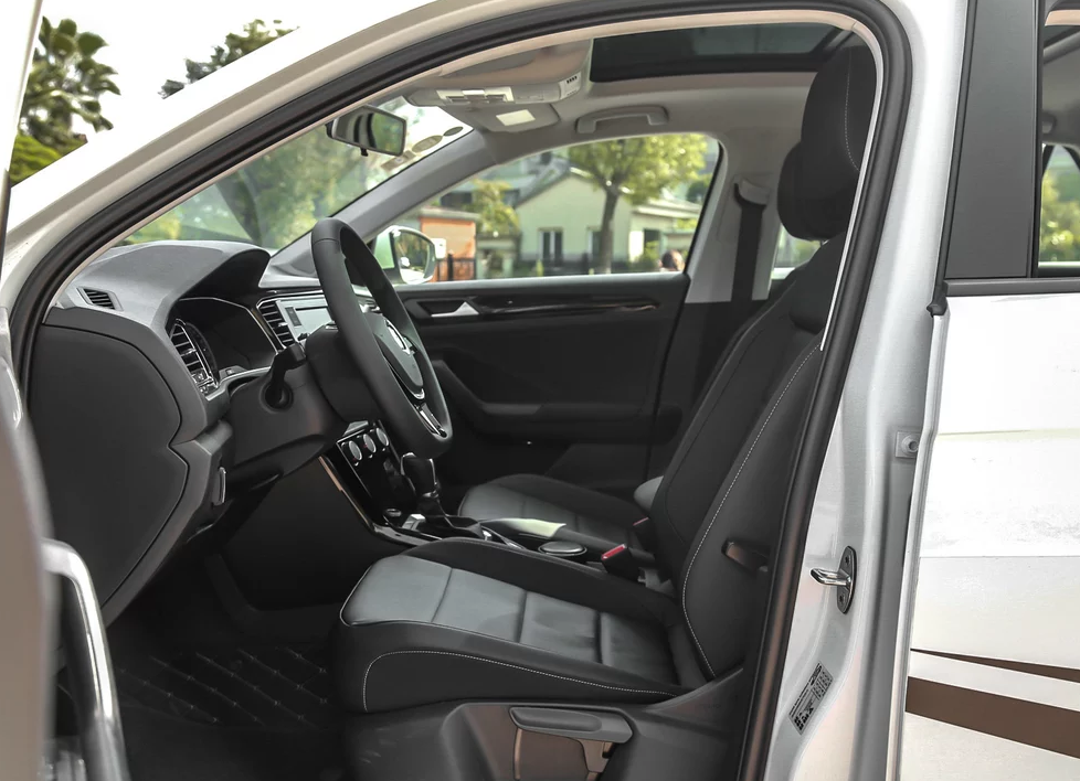 一汽大众-troc探歌,优雅大气,很符合当下审美