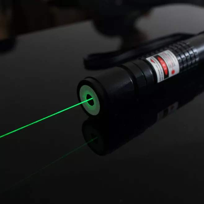 外公捡到一支神奇的笔,7岁外孙玩了一会,哭着说:我看不见了