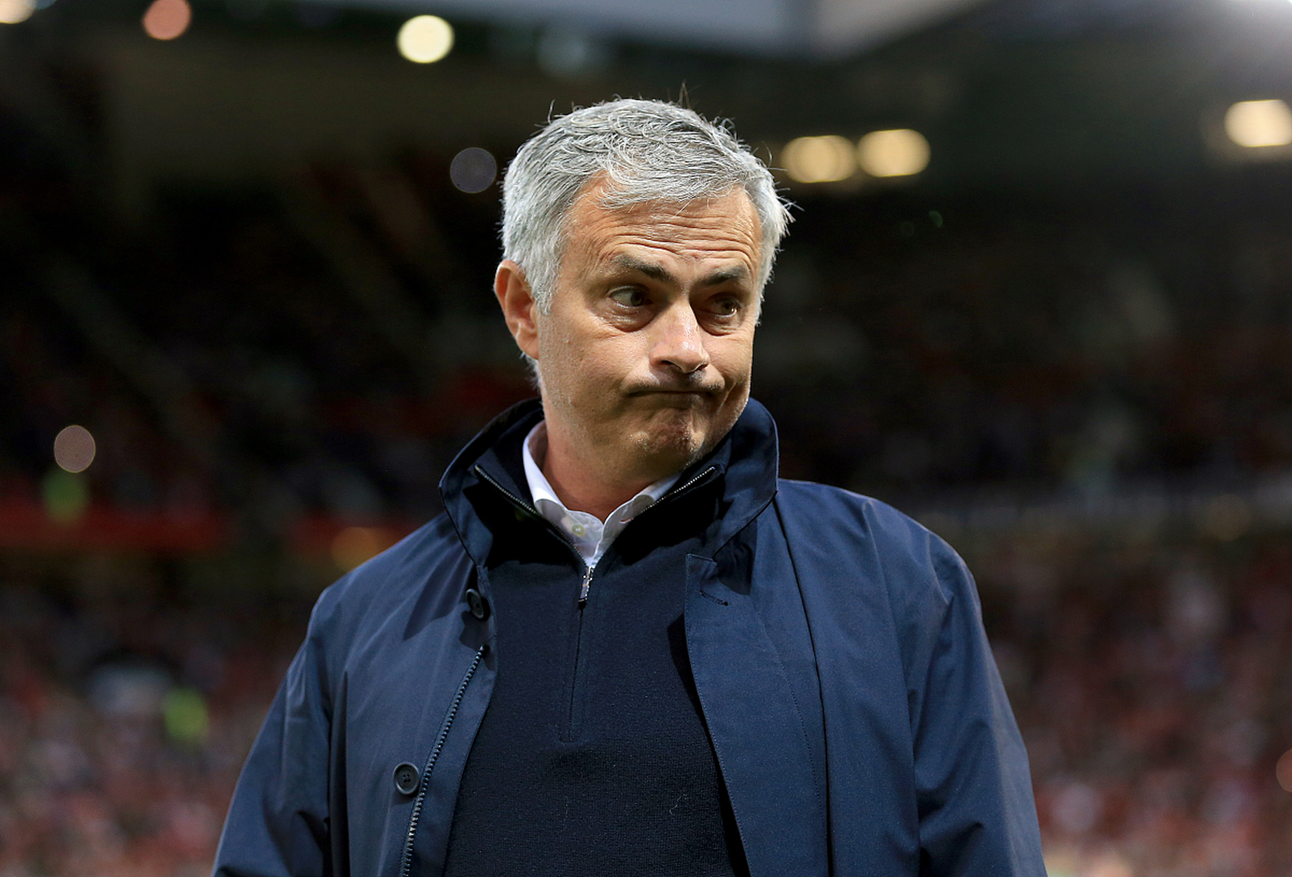 近日,欧足联指控罗马主帅穆里尼奥侮辱欧联杯决赛裁判安东尼泰勒并贴