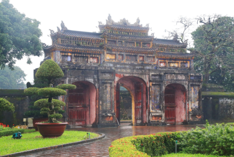 旅游:看完越南的皇宫,再看看中国的皇宫,你觉得哪个好呢?