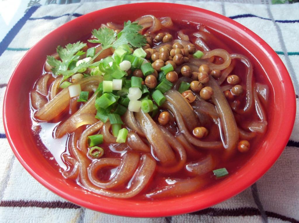 卤猪蹄: 男人的加油站,女人的美容院,没有人不爱吃.