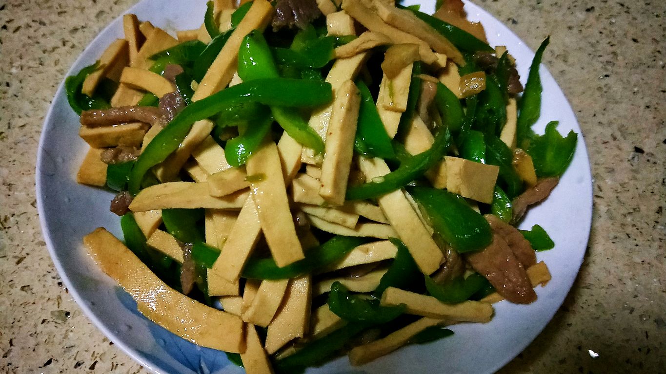 青椒肉丝炒豆干,零基础快手菜,厨房小白也能做
